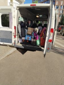минивэн для переезда на дачу», «загруженный багажник минивэна: + 7 (917) 597-63-23 минивэн для переезда на дачу», «загруженный багажник минивэна